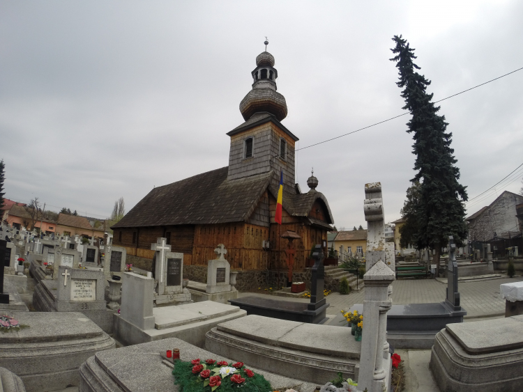 Biserica Ortodoxă de Lemn cu hramul “Sfinții Arhangheli Mihail și Gavriil”