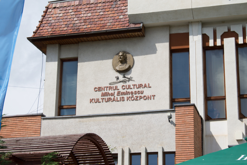 Centrul cultural "MIHAI  EMINESCU" din Târgu Mureș