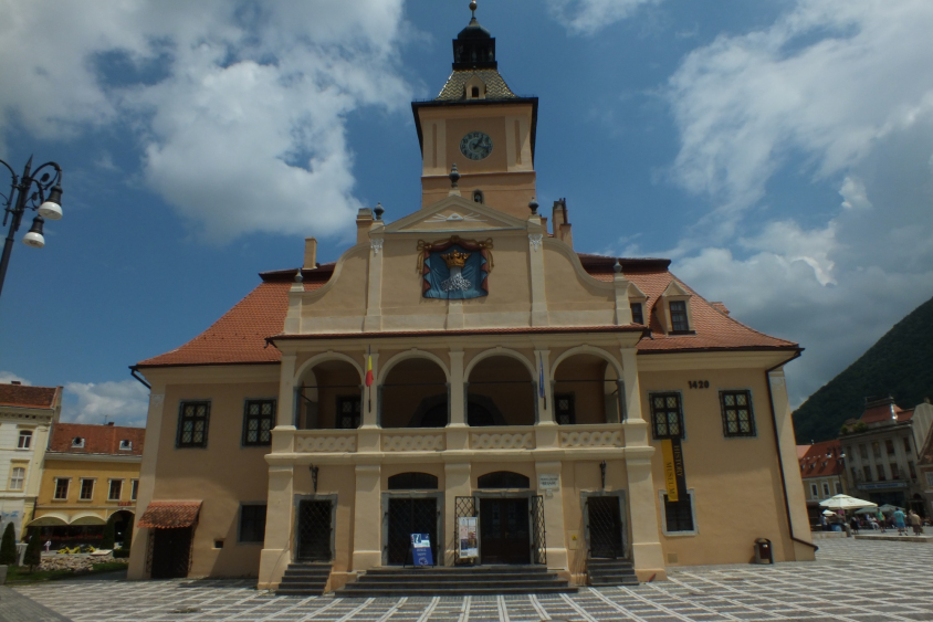 Casa Sfatului, de la turn de supraveghere, la primărie și muzeu