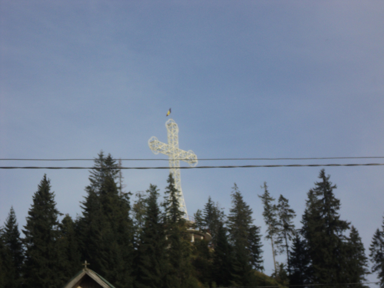 Crucea de la mănăstirea Piatra Fântânele