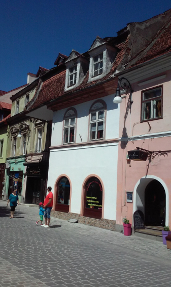 „Încerc să atrag atât brașovenii, cât și turiștii care ne vizitează orașul”