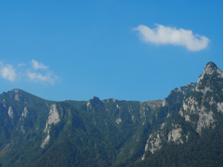 Patru decenii în slujba turismului montan din Munții Bucegi - Ion Dinu