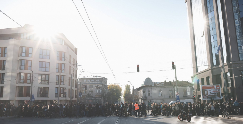 COLECTIV. Imagini din ziua în care Bucureștiul a ieșit în stradă
