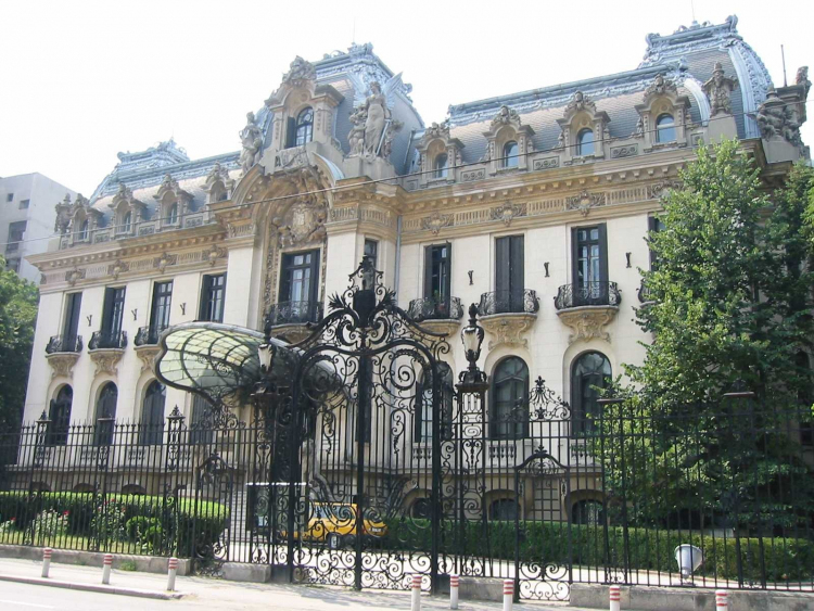 Biografie într-un palat de altădată: Muzeul Național „George Enescu”