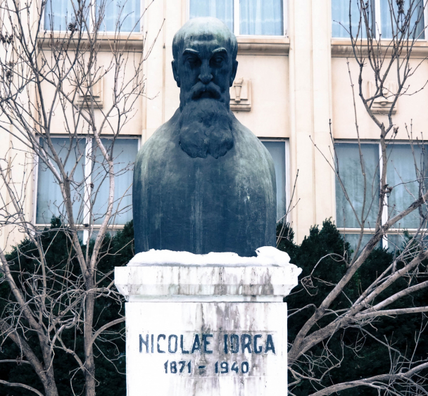 Bustul lui Nicolae Iorga