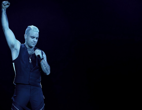 Robbie Williams: Lăsaţi-mă să vă distrez!