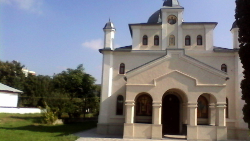 Biserica „Sfinții Împărați Constantin și Elena”