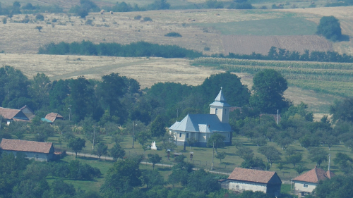 Bisericile satului Dumbrava