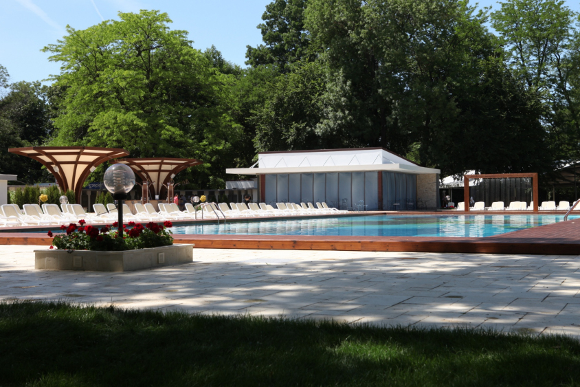 Șapte piscine pentru o vară în București