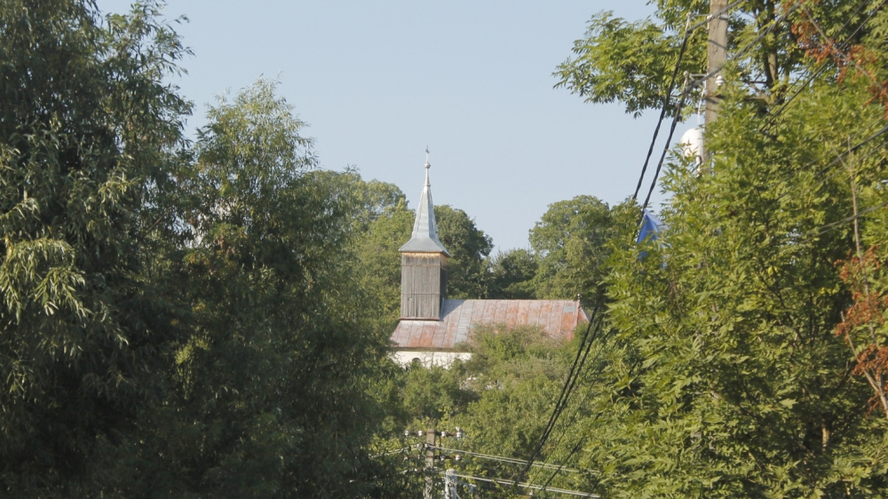 Bisericile satului Dumbrava