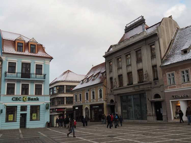 Anotimpurile sunt un fel de fashion și make-up al Brașovului