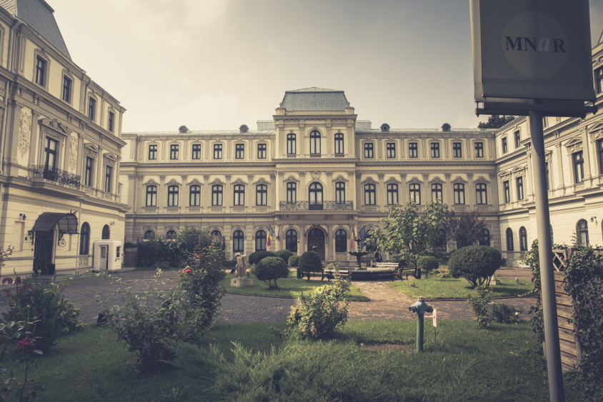 Muzeul Colecțiilor de Artă/ Palatul Romanit