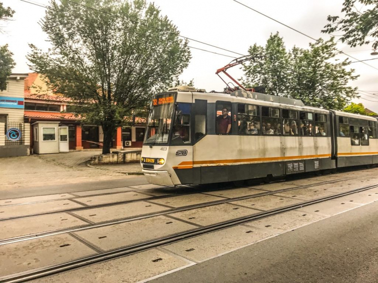 Viața-n tramvaiul 32 (I)