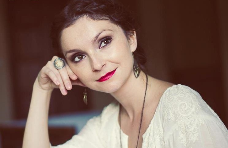 Ștefana Ionescu-Darzeu, actriță: „Teatrul este clar o cale pentru dezvoltare comunitară”