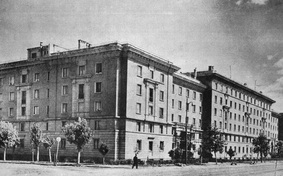 Cvartalul Panduri – dreptul bucureștenilor la coloanele sovietice