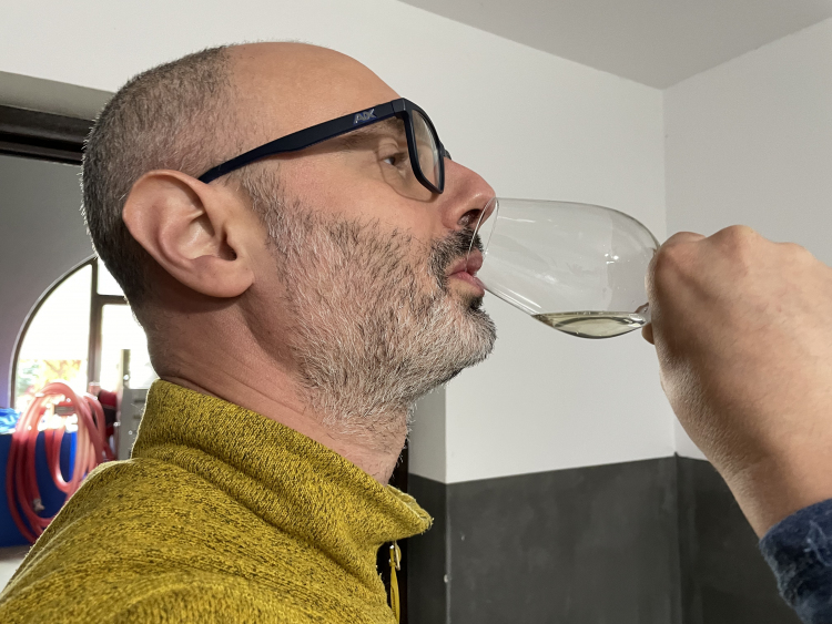 Chef SOSIN lansează un nou vin | Interviu