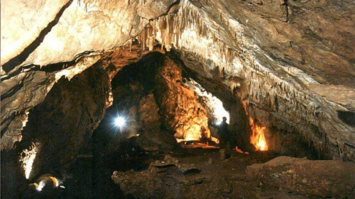 Peștera Izvorul Tăușoarelor