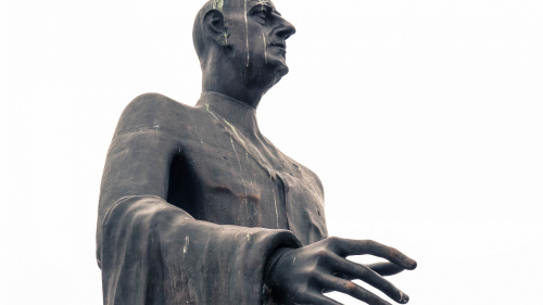 Statuia Generalului Charles de Gaulle