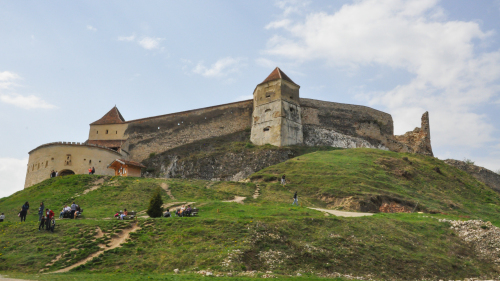 Cetatea Râșnov - O fascinantă călătorie în trecutul medieval transilvan 